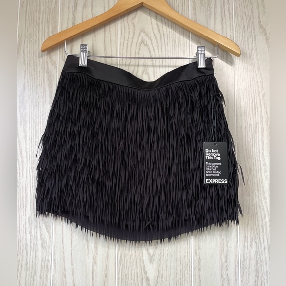 Express Fringe Black Mini Skirt Size 00/24” waist NWT - Picture 3 of 4